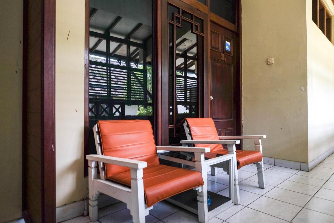 Urbanview Hotel Syariah Wisnugraha By Reddoorz ยอกยาการ์ตา ภายนอก รูปภาพ
