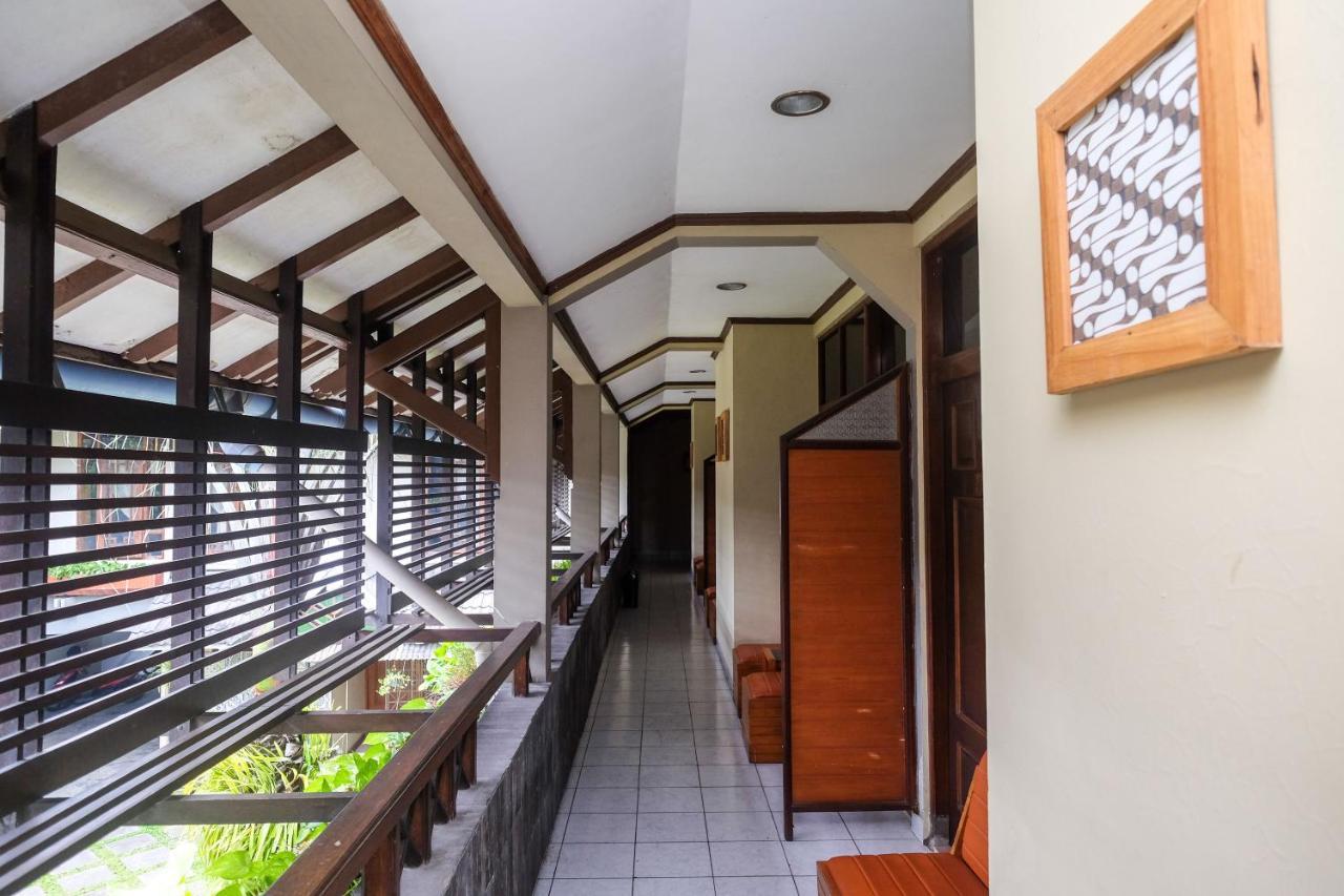 Urbanview Hotel Syariah Wisnugraha By Reddoorz ยอกยาการ์ตา ภายนอก รูปภาพ