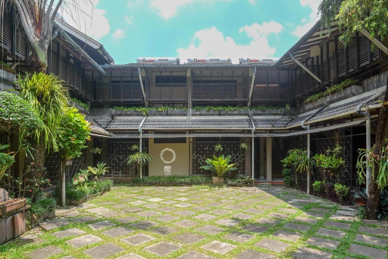 Urbanview Hotel Syariah Wisnugraha By Reddoorz ยอกยาการ์ตา ภายนอก รูปภาพ