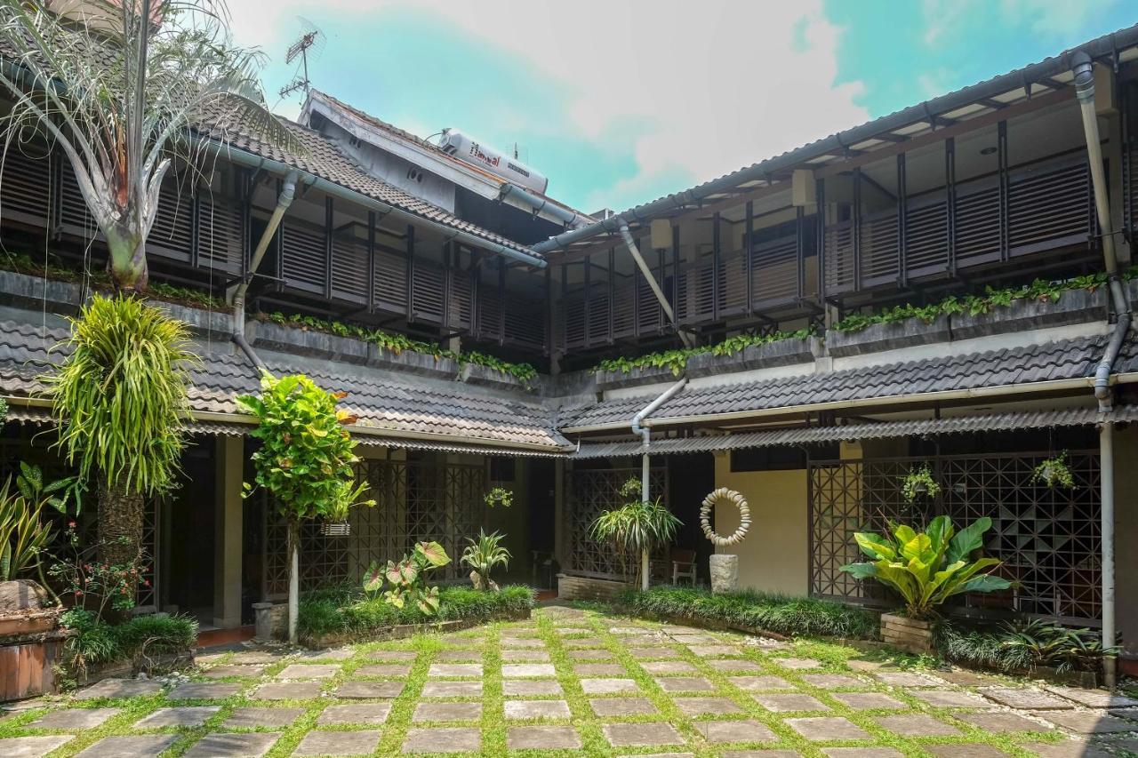 Urbanview Hotel Syariah Wisnugraha By Reddoorz ยอกยาการ์ตา ภายนอก รูปภาพ