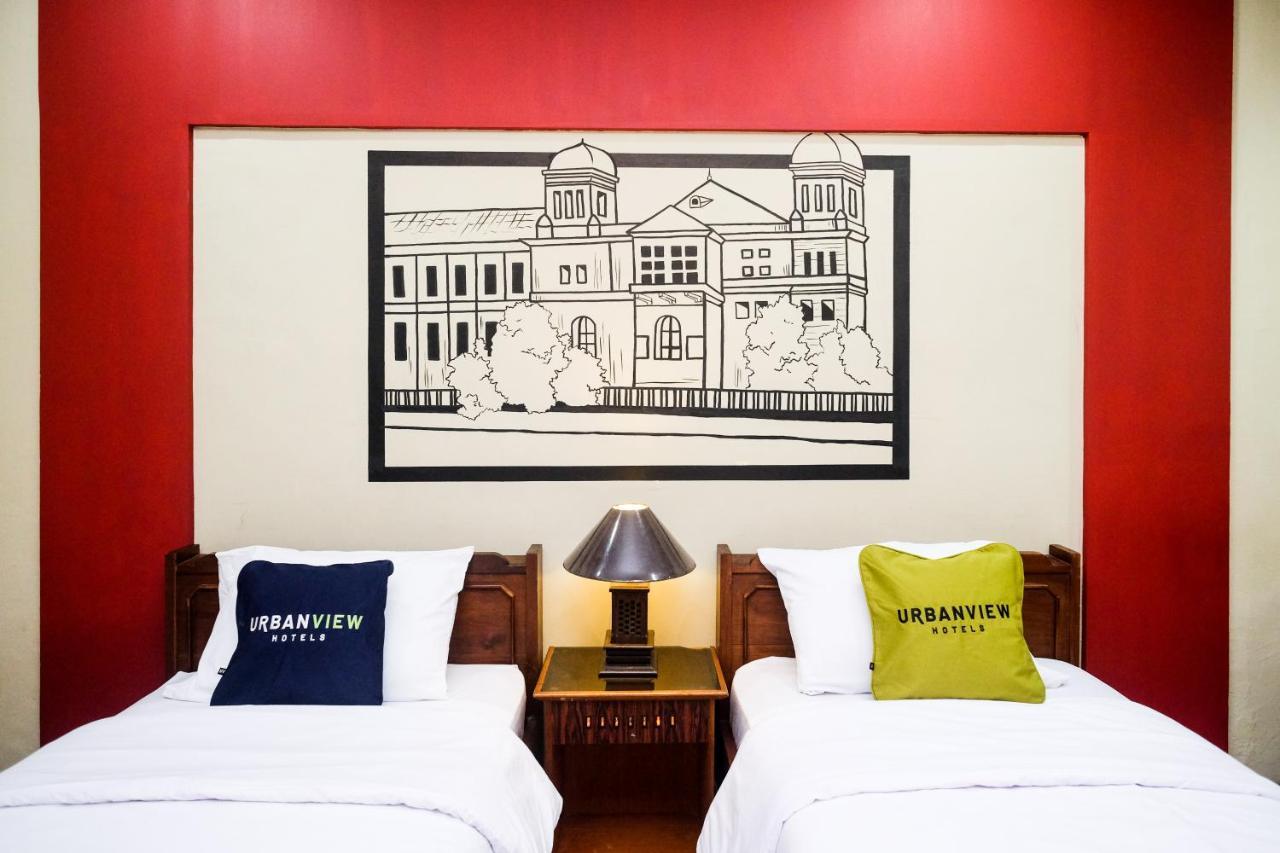 Urbanview Hotel Syariah Wisnugraha By Reddoorz ยอกยาการ์ตา ภายนอก รูปภาพ