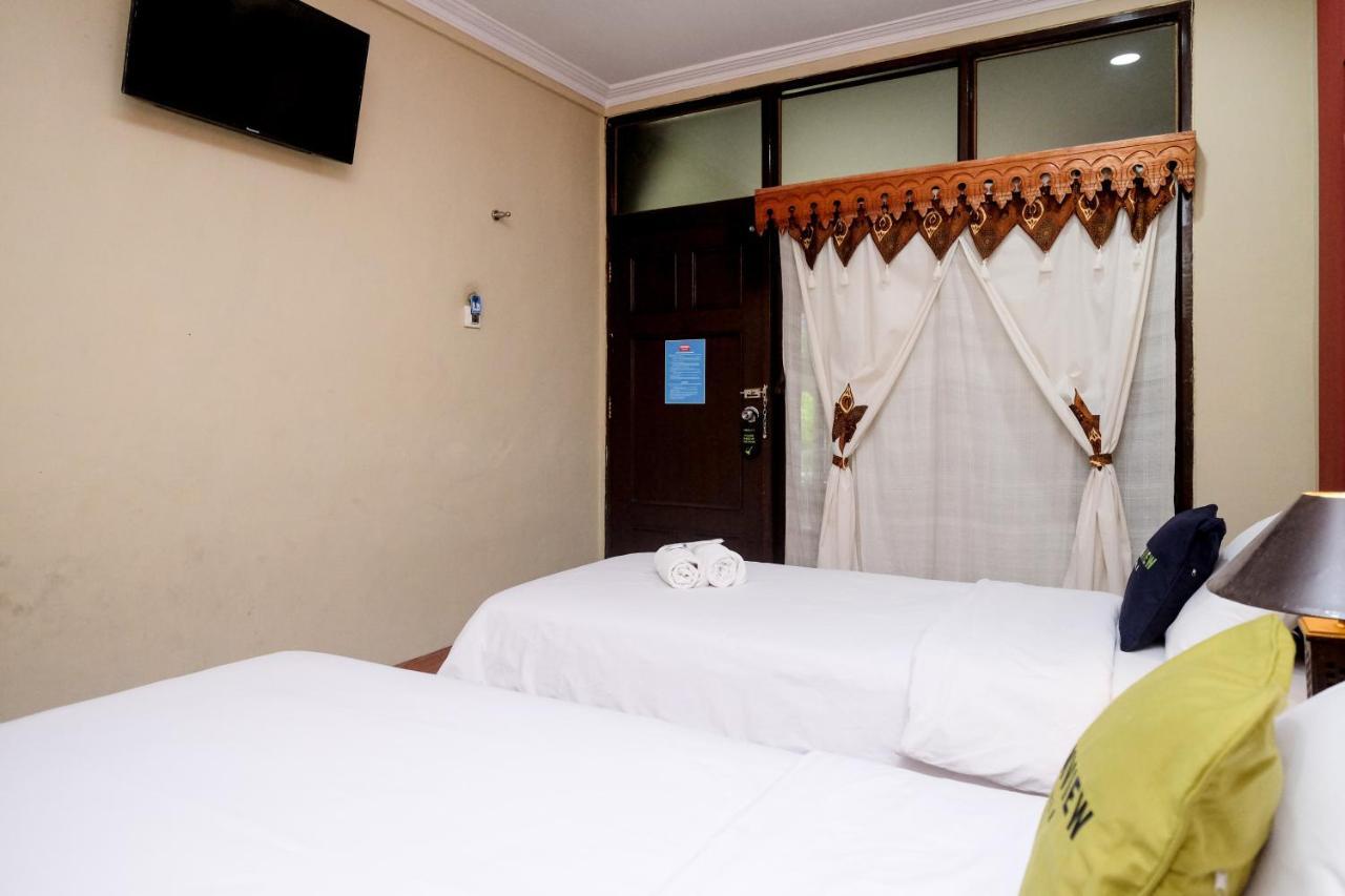 Urbanview Hotel Syariah Wisnugraha By Reddoorz ยอกยาการ์ตา ภายนอก รูปภาพ