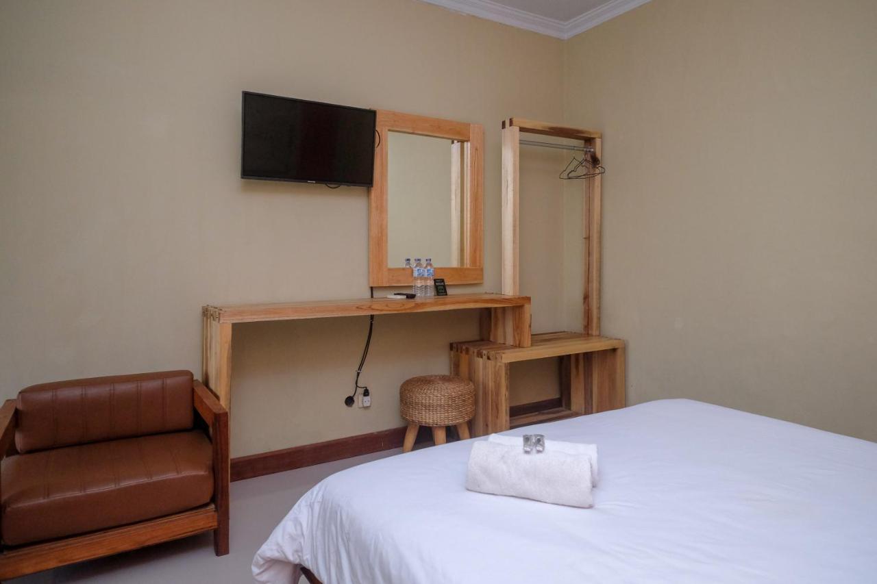 Urbanview Hotel Syariah Wisnugraha By Reddoorz ยอกยาการ์ตา ภายนอก รูปภาพ