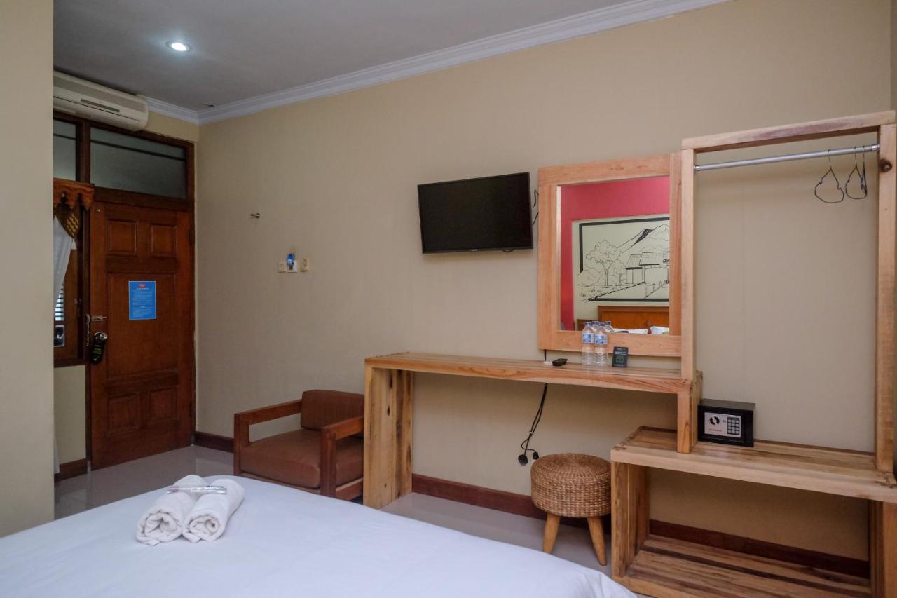 Urbanview Hotel Syariah Wisnugraha By Reddoorz ยอกยาการ์ตา ภายนอก รูปภาพ
