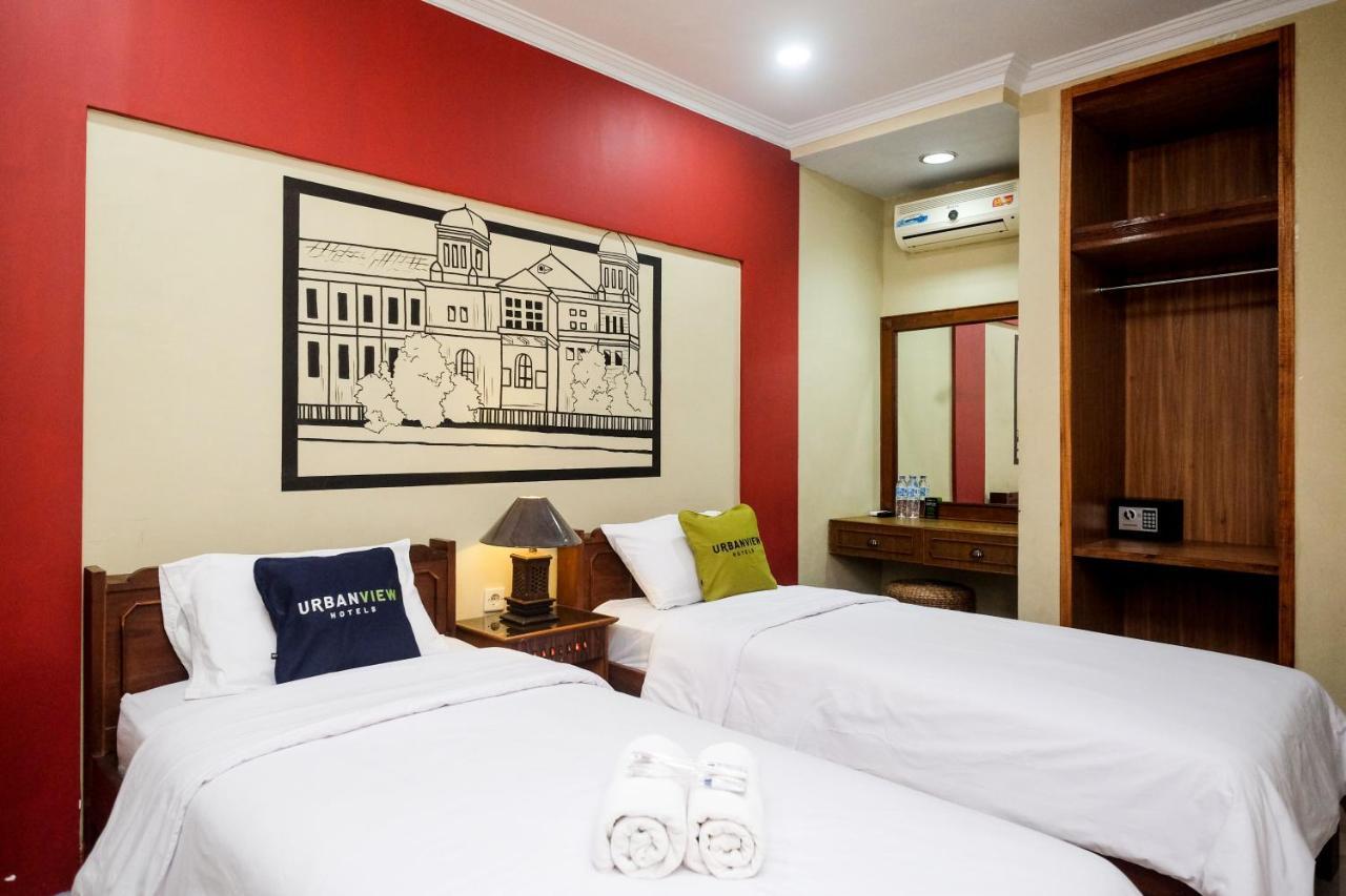 Urbanview Hotel Syariah Wisnugraha By Reddoorz ยอกยาการ์ตา ภายนอก รูปภาพ