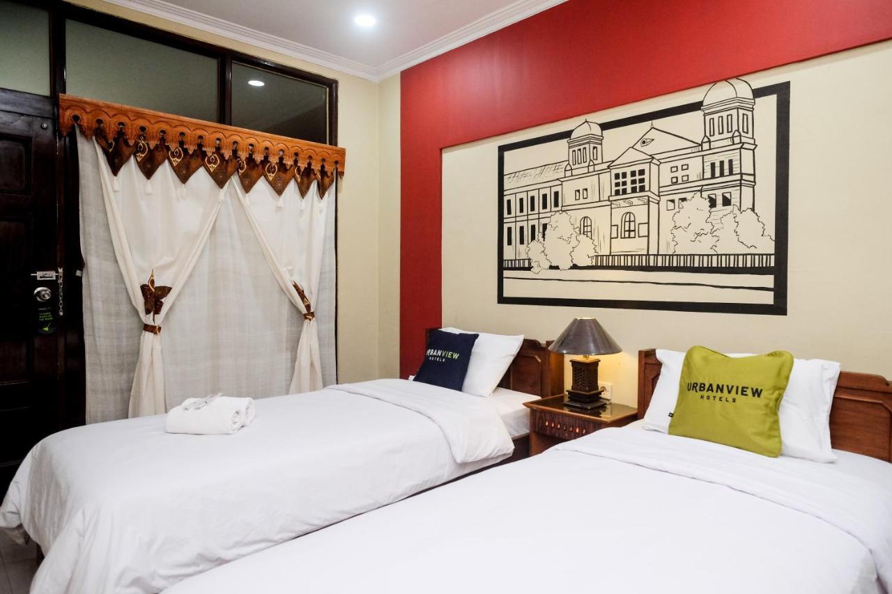 Urbanview Hotel Syariah Wisnugraha By Reddoorz ยอกยาการ์ตา ภายนอก รูปภาพ